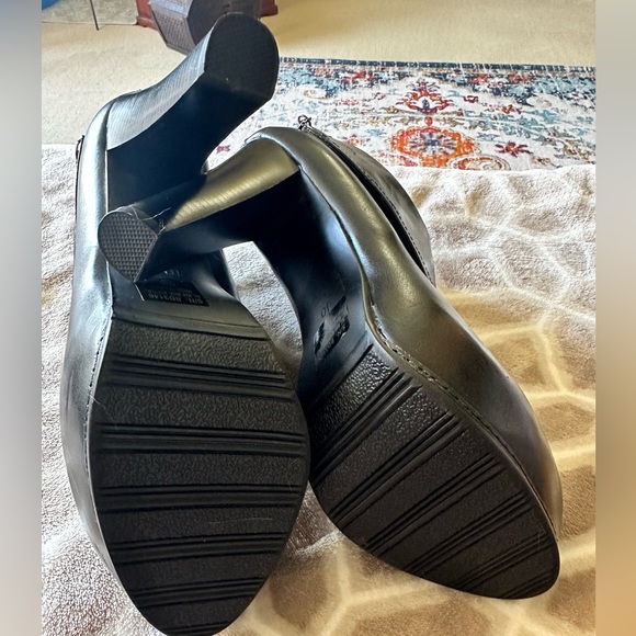 Italina Black Faux Leather w/ Chains High Heel Booties / Fold Over Ankle Boots. - Picture 8 of 12